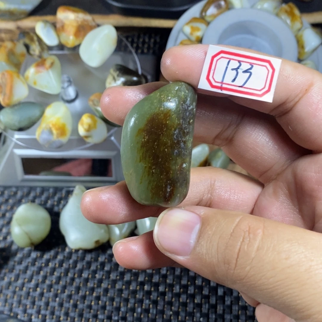 和田玉（糖玉）未镶嵌挂件