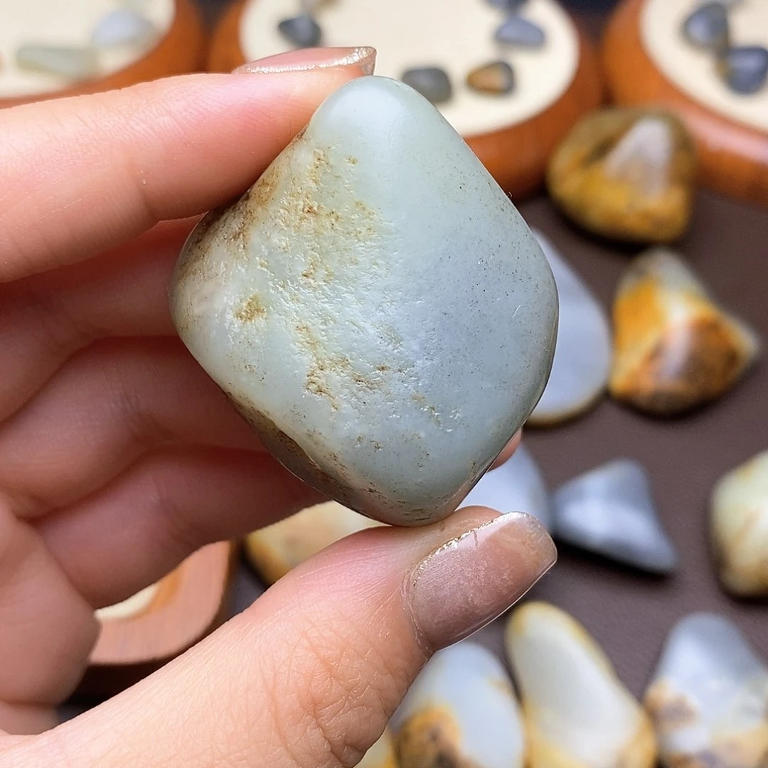 和田玉未镶嵌颈饰12