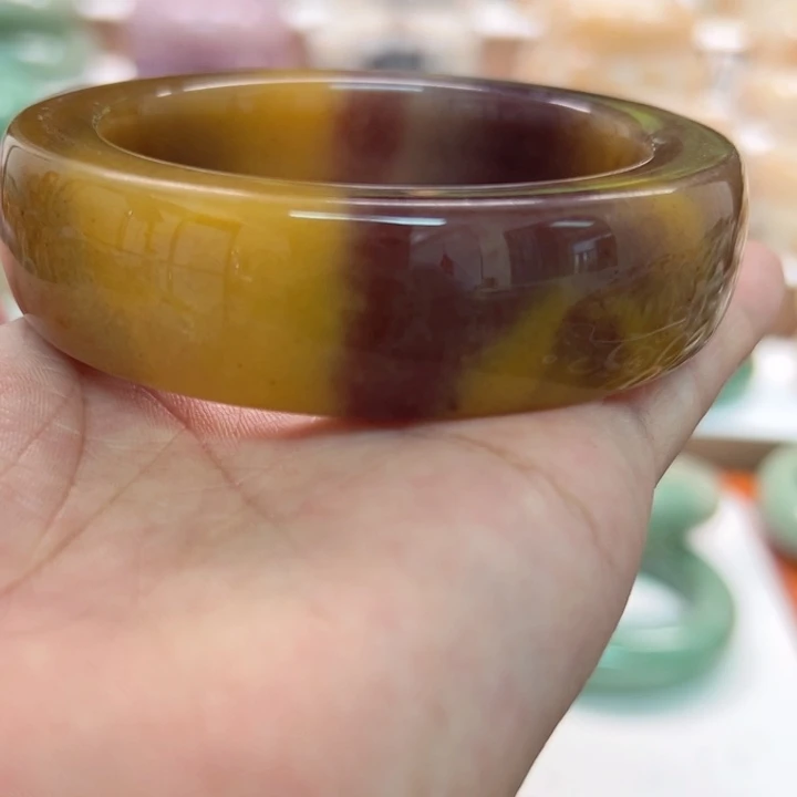 石英岩玉手镯未镶嵌