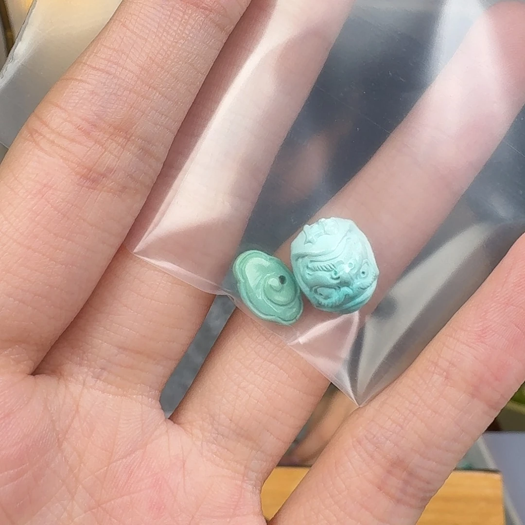 绿松石未镶嵌挂件