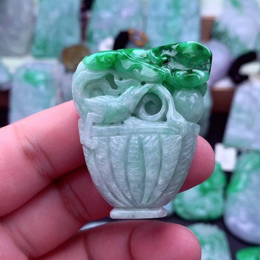 吊坠(不含链)未镶嵌翡翠