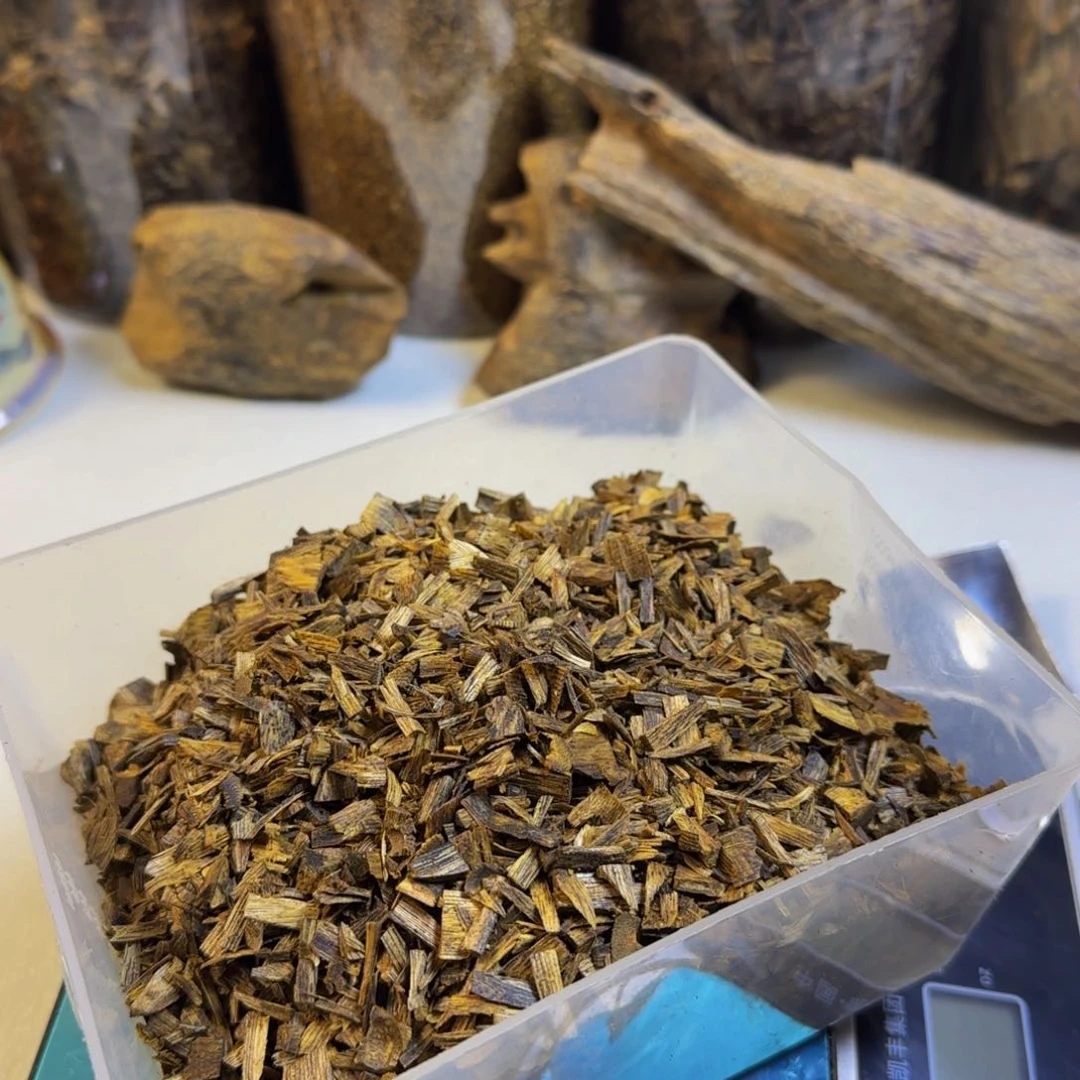 沉香碎屑沉香白棋留疤碎料50克