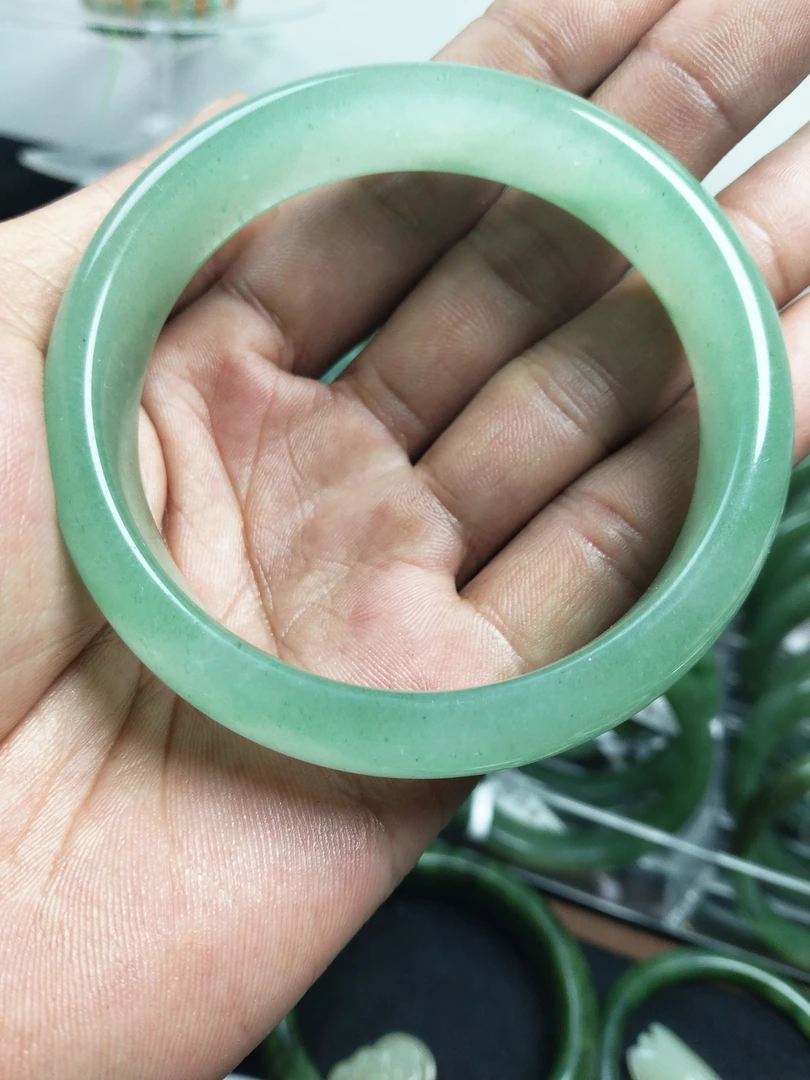 新疆天然和田玉手镯