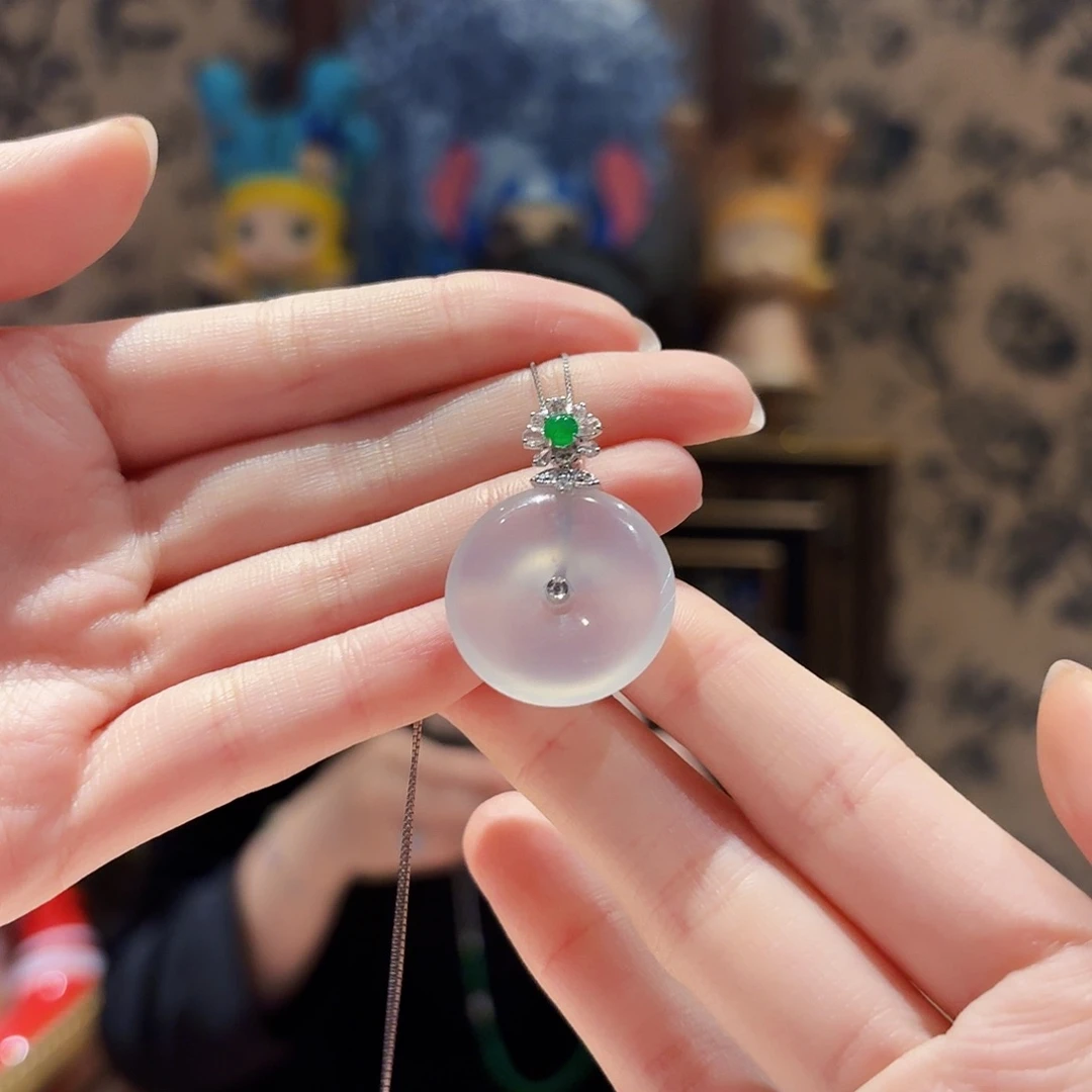 翡翠18K金镶嵌吊坠(赠链)