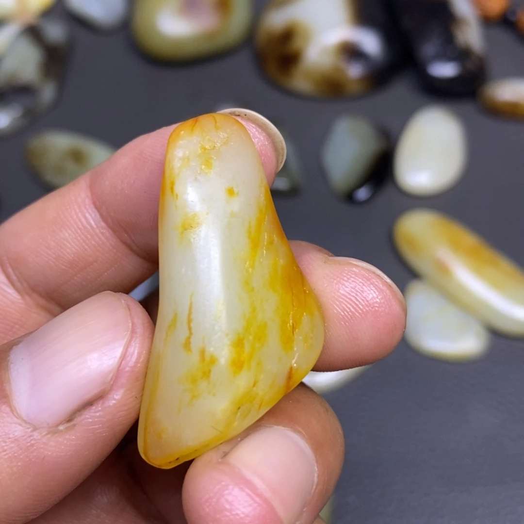 和田玉（糖玉）未镶嵌挂件