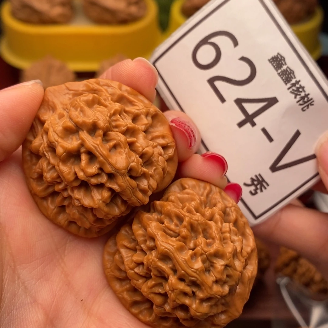 把件桃核秦闷38……