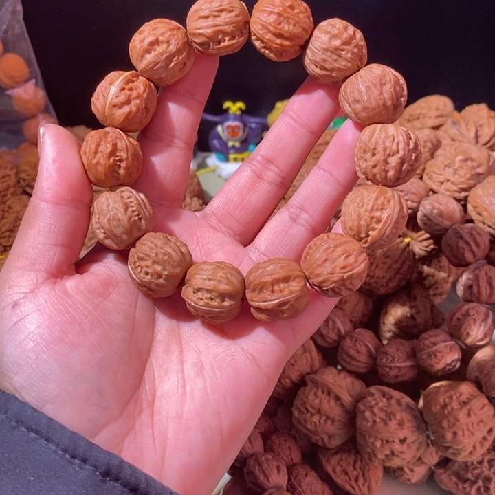 老***忙文玩核桃手串…………