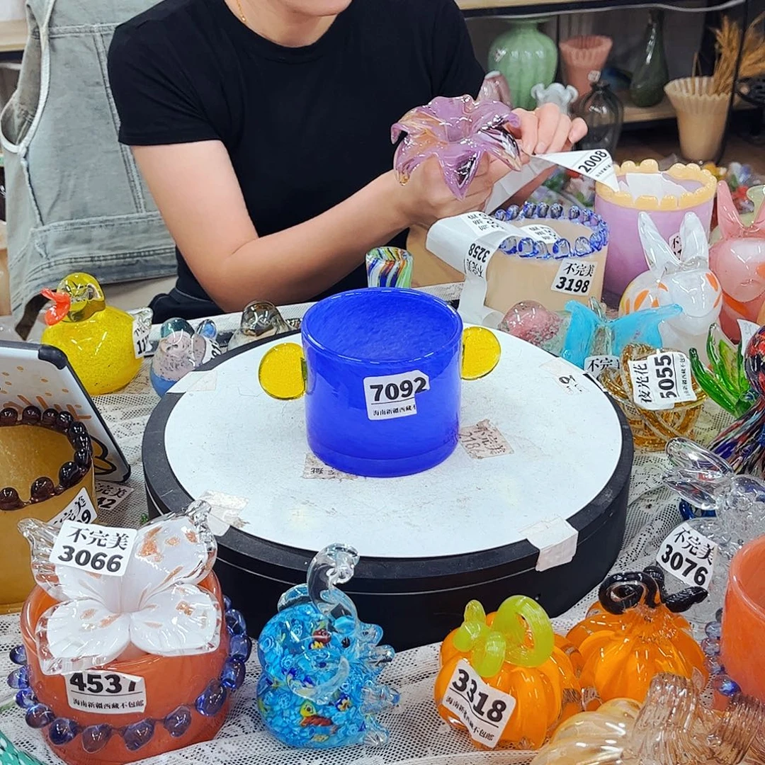 7092 家悦琉璃工艺品