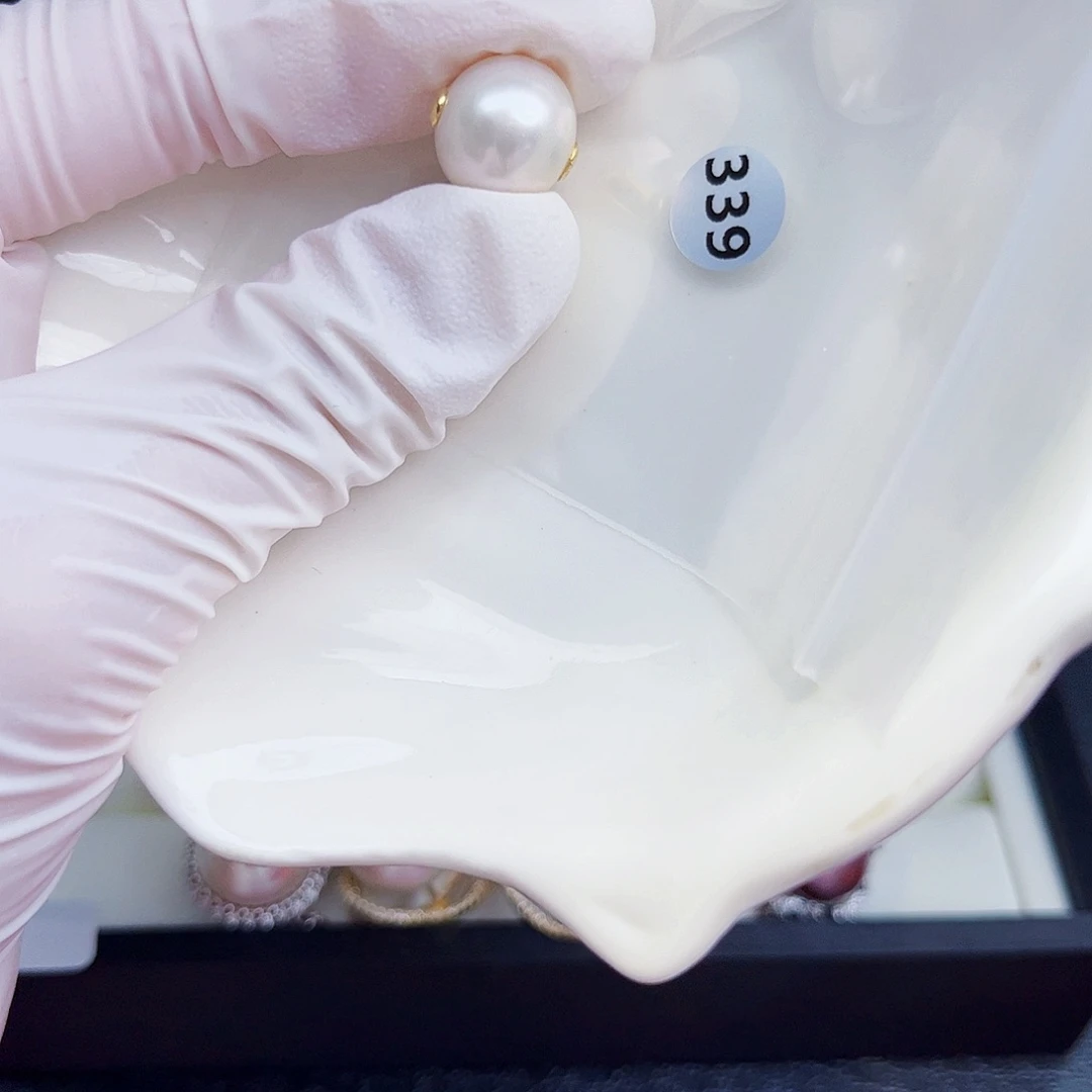 银S925镶嵌耳饰淡水珍珠