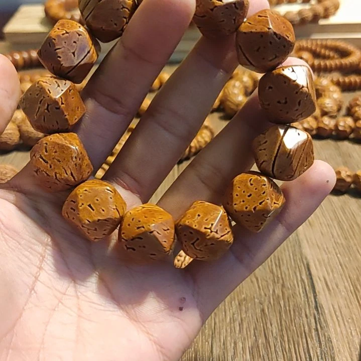 桃核手串热**哈唐八楞原生态