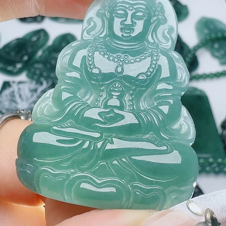 翡翠未镶嵌颈饰天然的A货翡翠多样性发其一