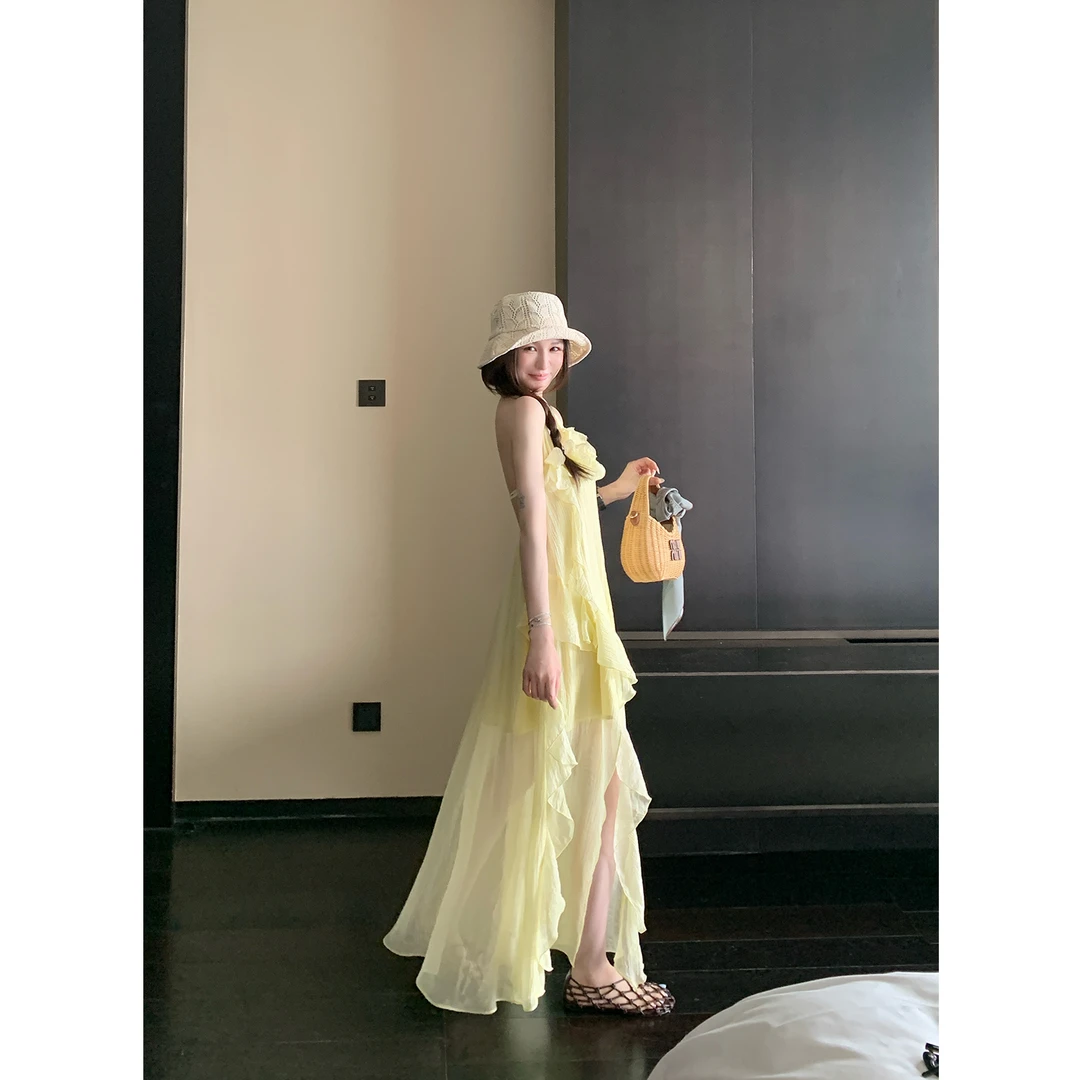 SKKStore 洛月花神 天丝法式高级感手工花朵褶饰挂脖连衣长裙