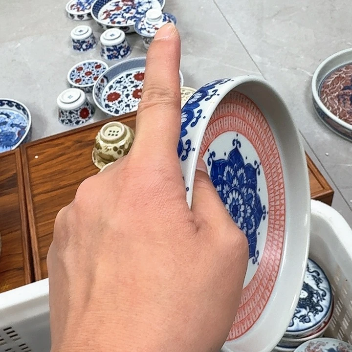 瓷片千佛大壶乘景德镇