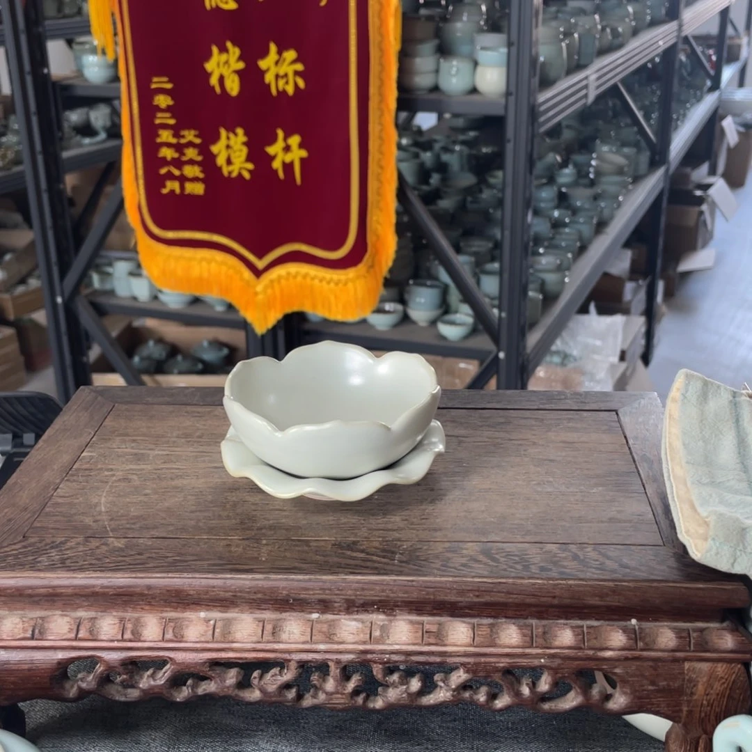 瓷片月白莲花茶漏