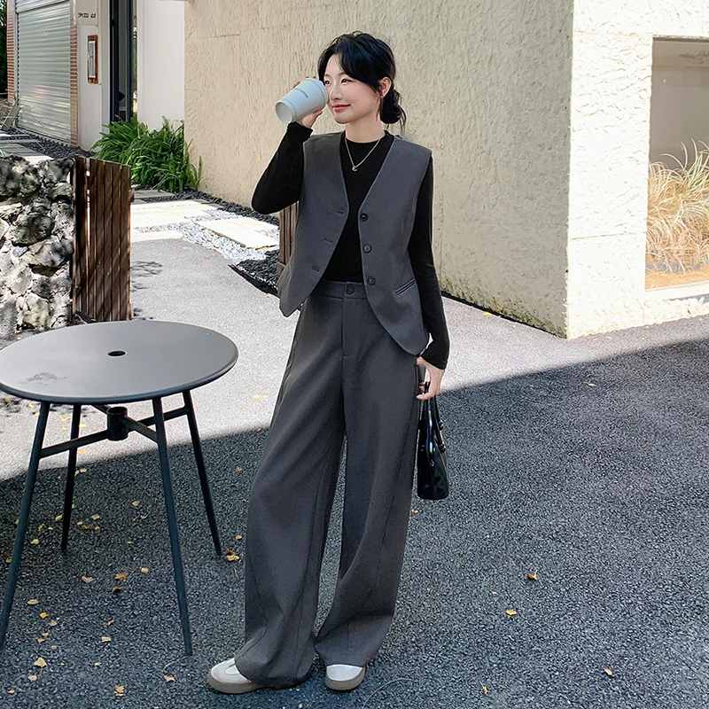 法式高级感气质百搭套装女秋季超洋气显瘦不规则马甲弯刀裤两件套