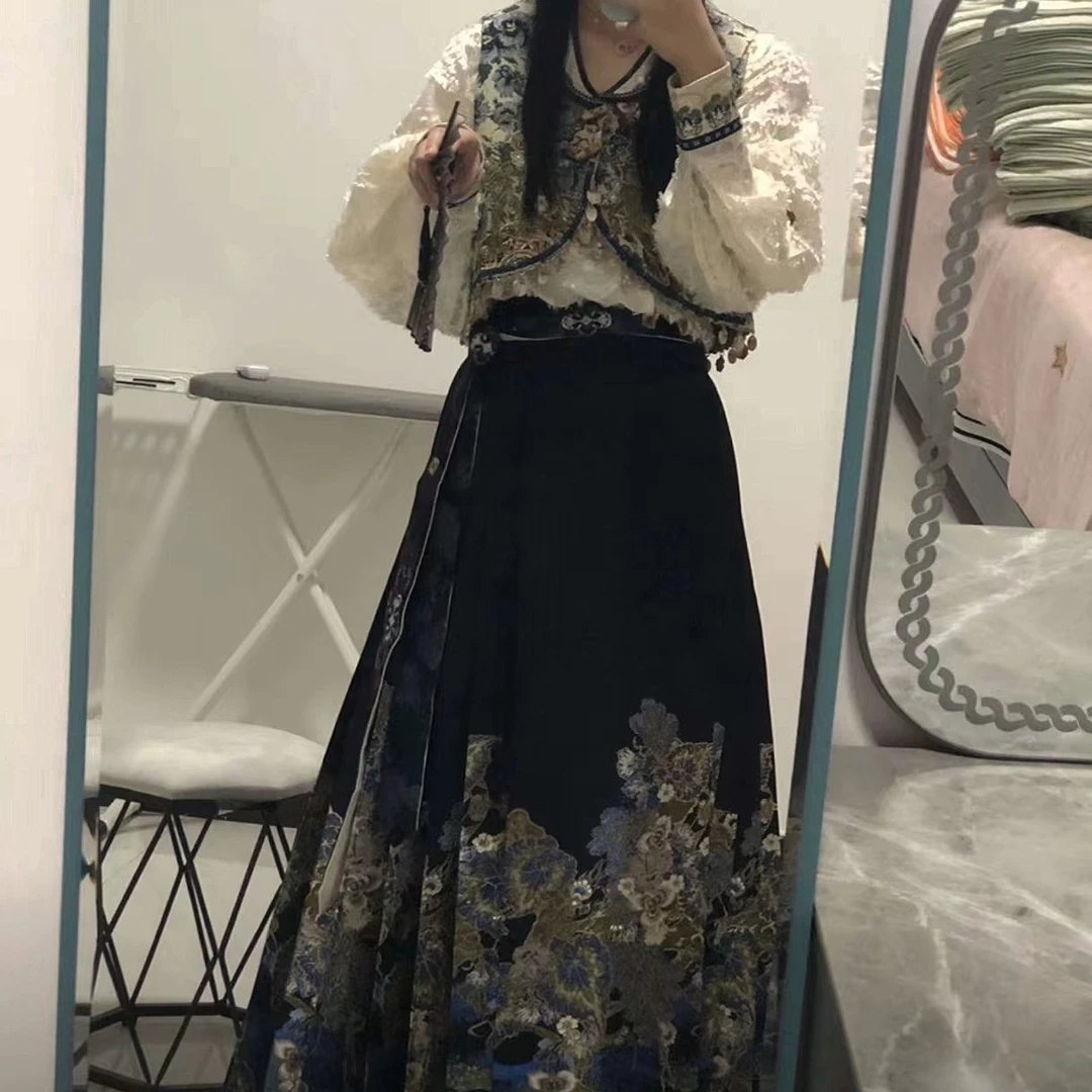 [蛇沼鬼城-盗墓笔记联名] 织金妆花马面裙刺绣套装新款汉服女