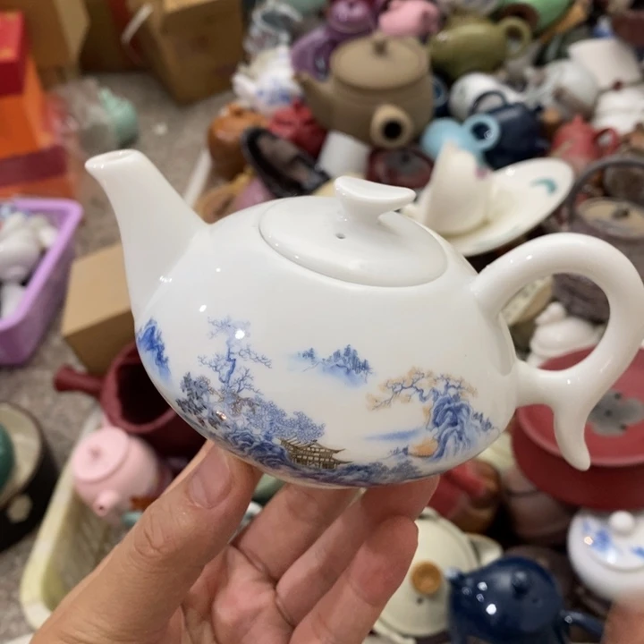 陶瓷艺术品及陶瓷壶