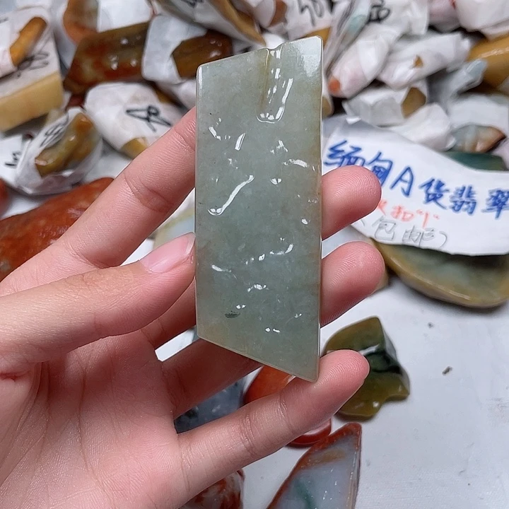 宁***佬翡翠未镶嵌颈饰翡翠