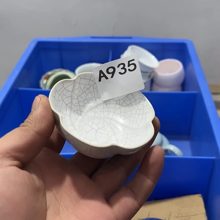 诗***琪瓷片茶摆件微瑕介意勿拍