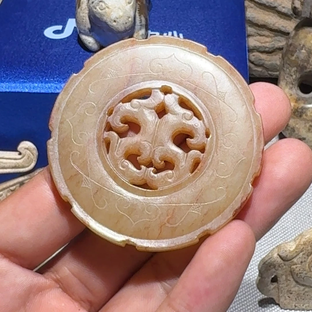 和田玉（糖玉）未镶嵌颈饰依*