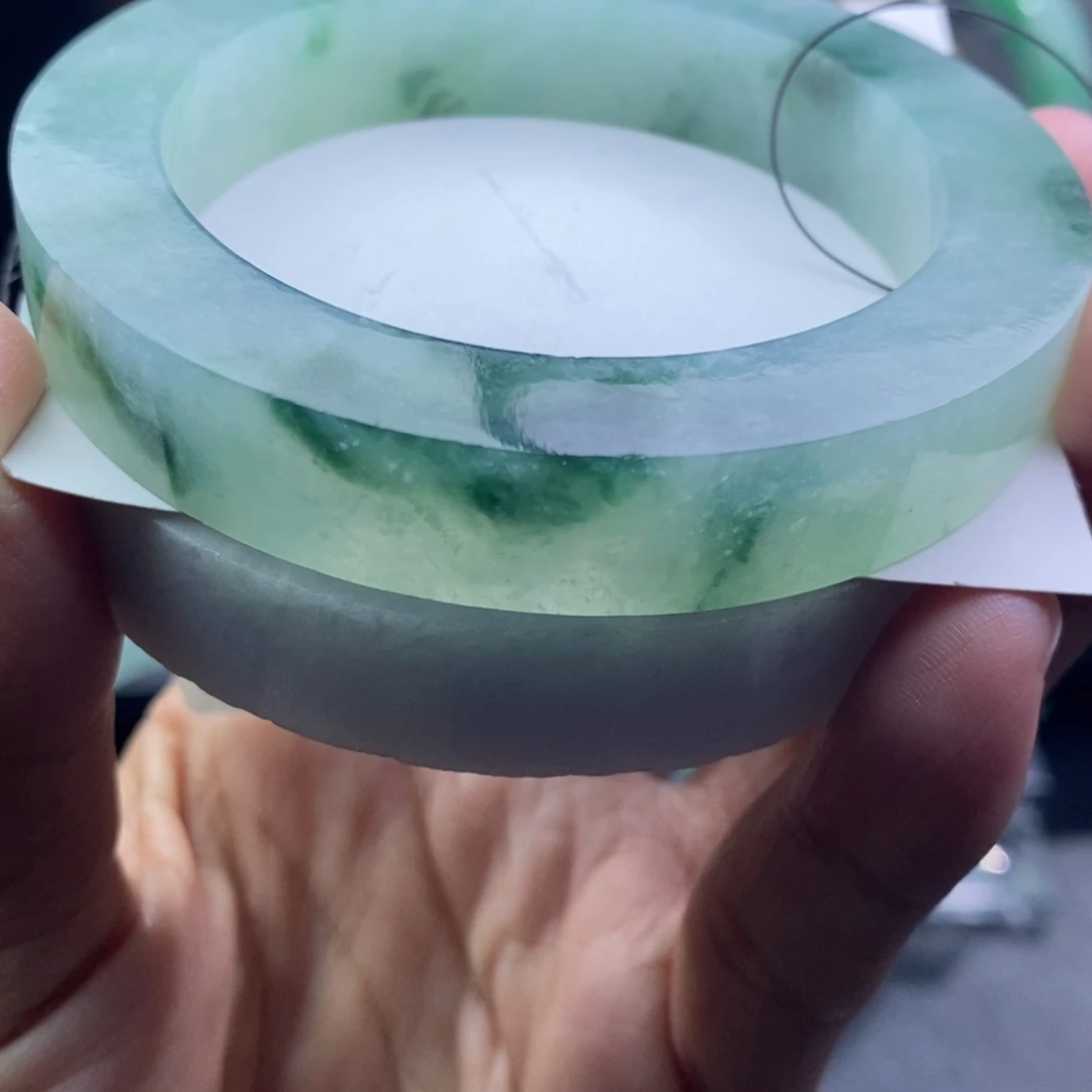 定制翡翠未镶嵌翡翠手镯