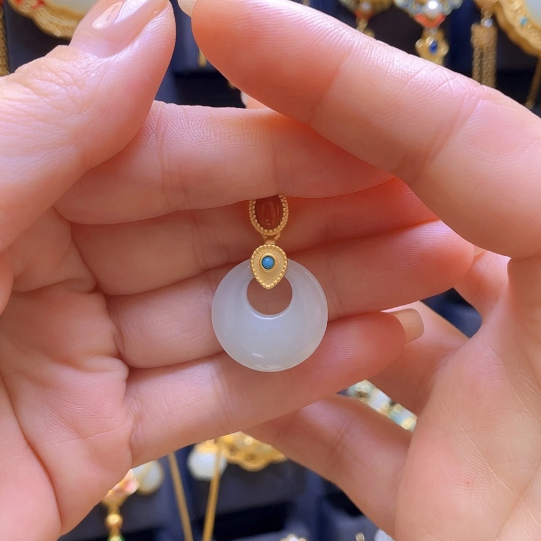 和田玉银S925镀金镶嵌颈饰