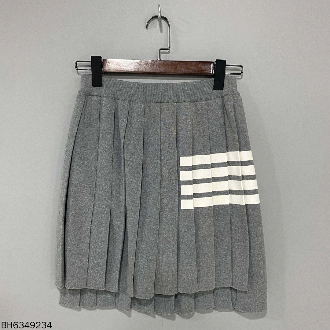 99新 THOMBROWNE 灰色针织四条杠百褶短裙/38码/49234