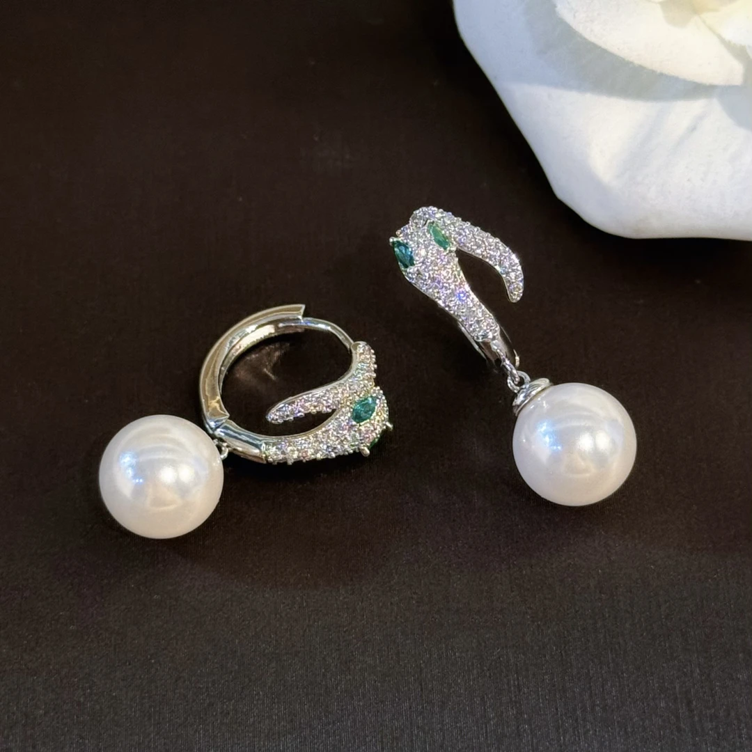 合金仿珍珠耳饰 杨杨babytime 蛇年本命年满钻蛇形10mm仿珍珠耳扣