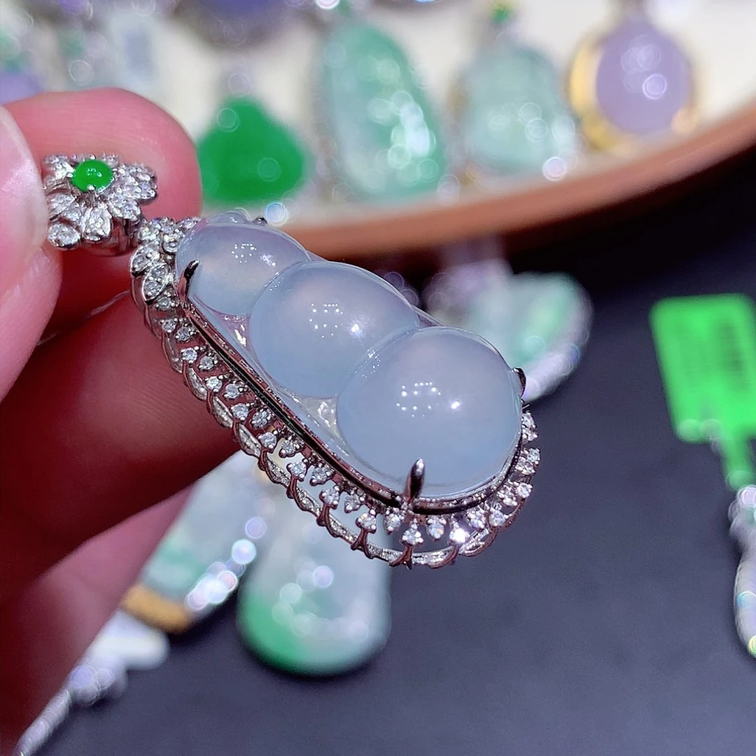 吊坠(不含链)18K金镶嵌翡翠