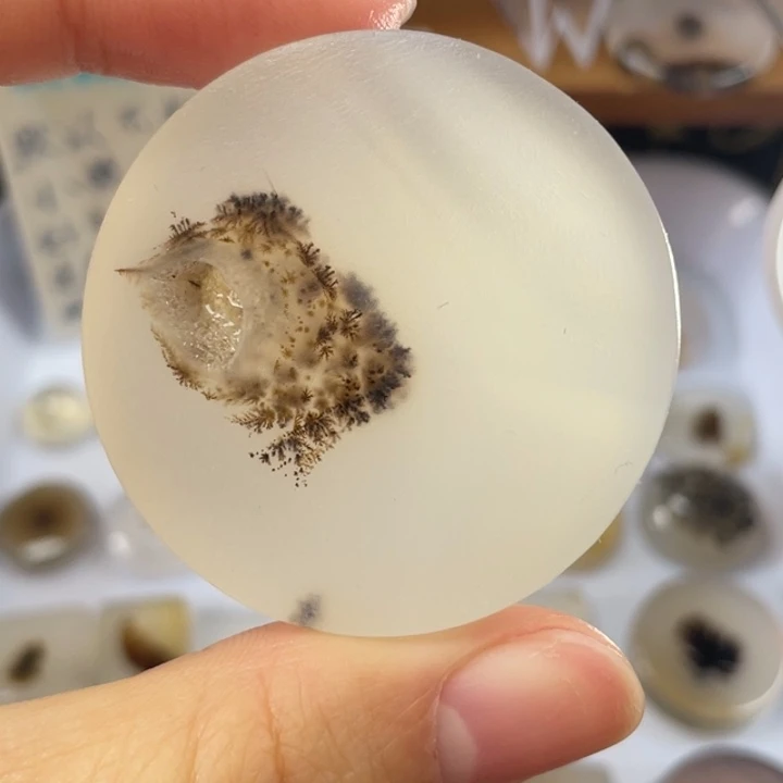玛瑙/玉髓未镶嵌牌子