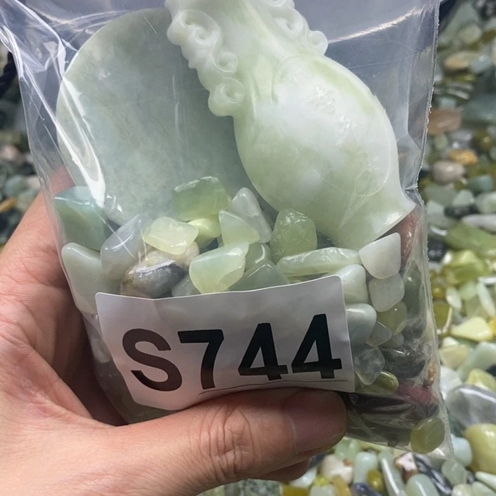 蛇纹石玉未镶嵌鱼缸石