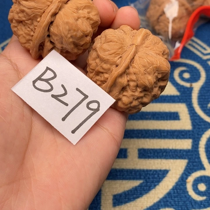 把件文玩核桃核桃 送刷子