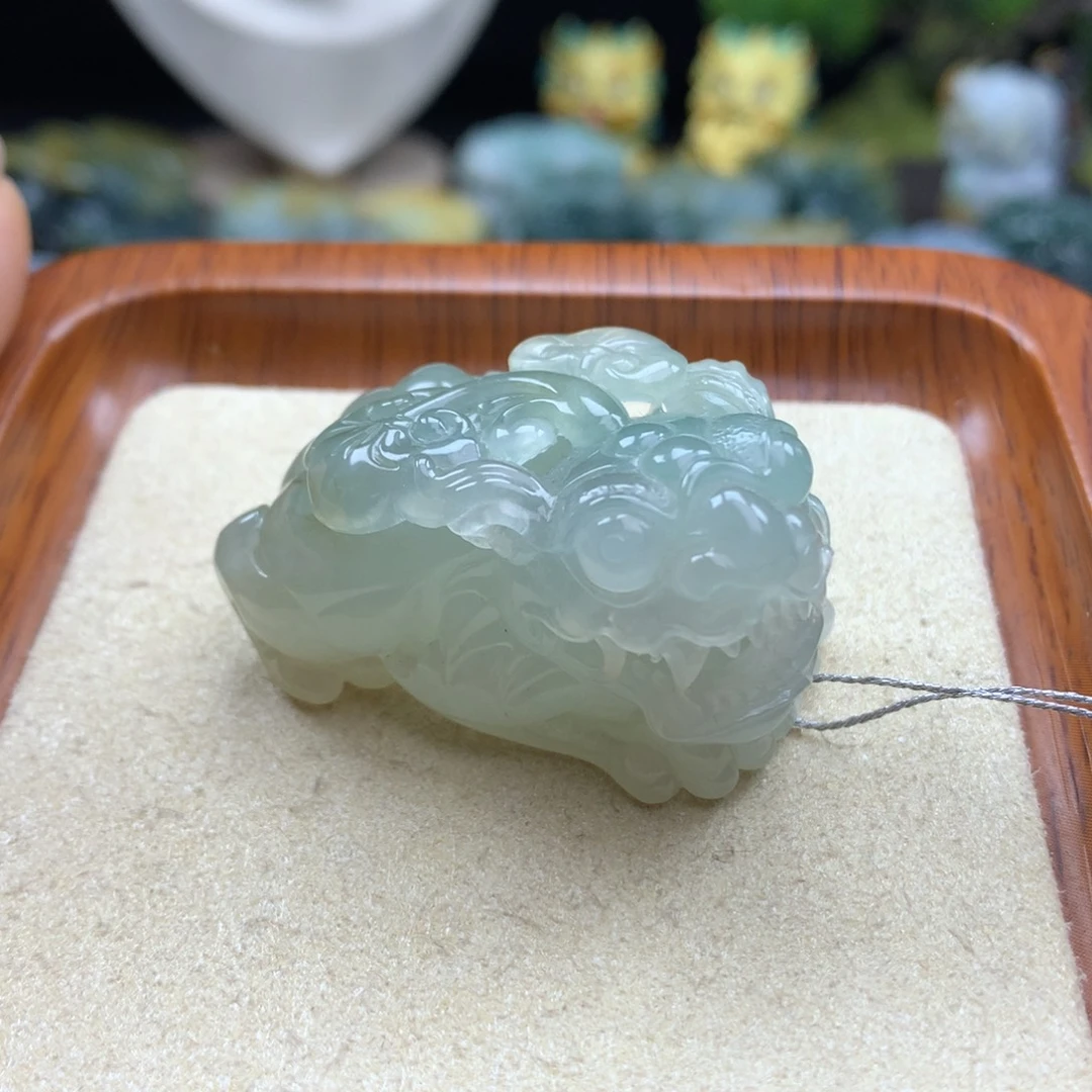 翡翠未镶嵌颈饰36