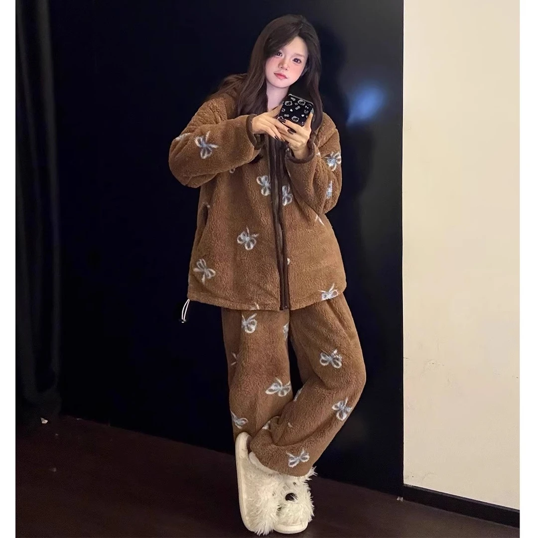 美拉德蝴蝶结印花珊瑚绒睡衣女冬季新款宽松保暖舒适家居服两件套