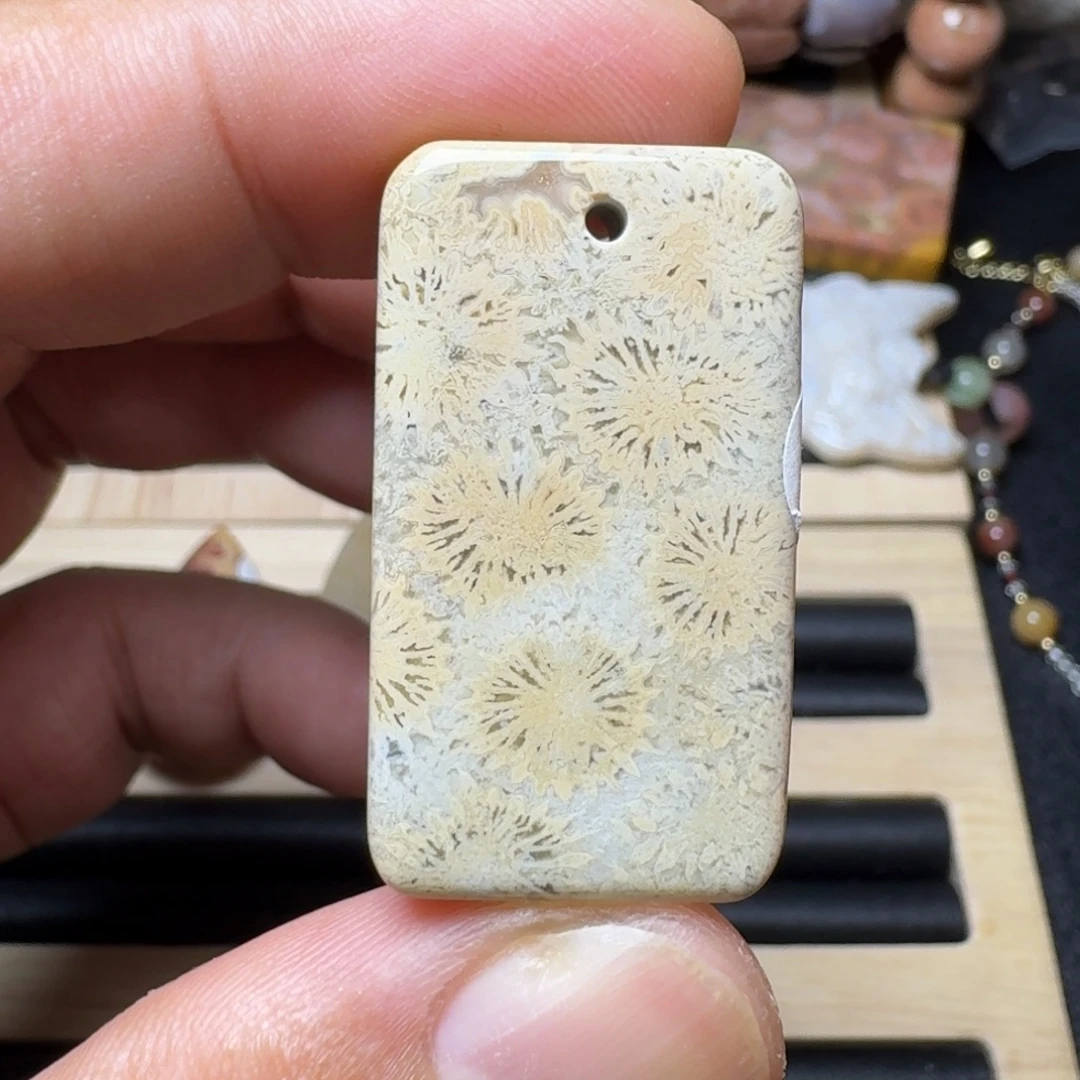 硅化玉未镶嵌纯天然色有机玉石保真色