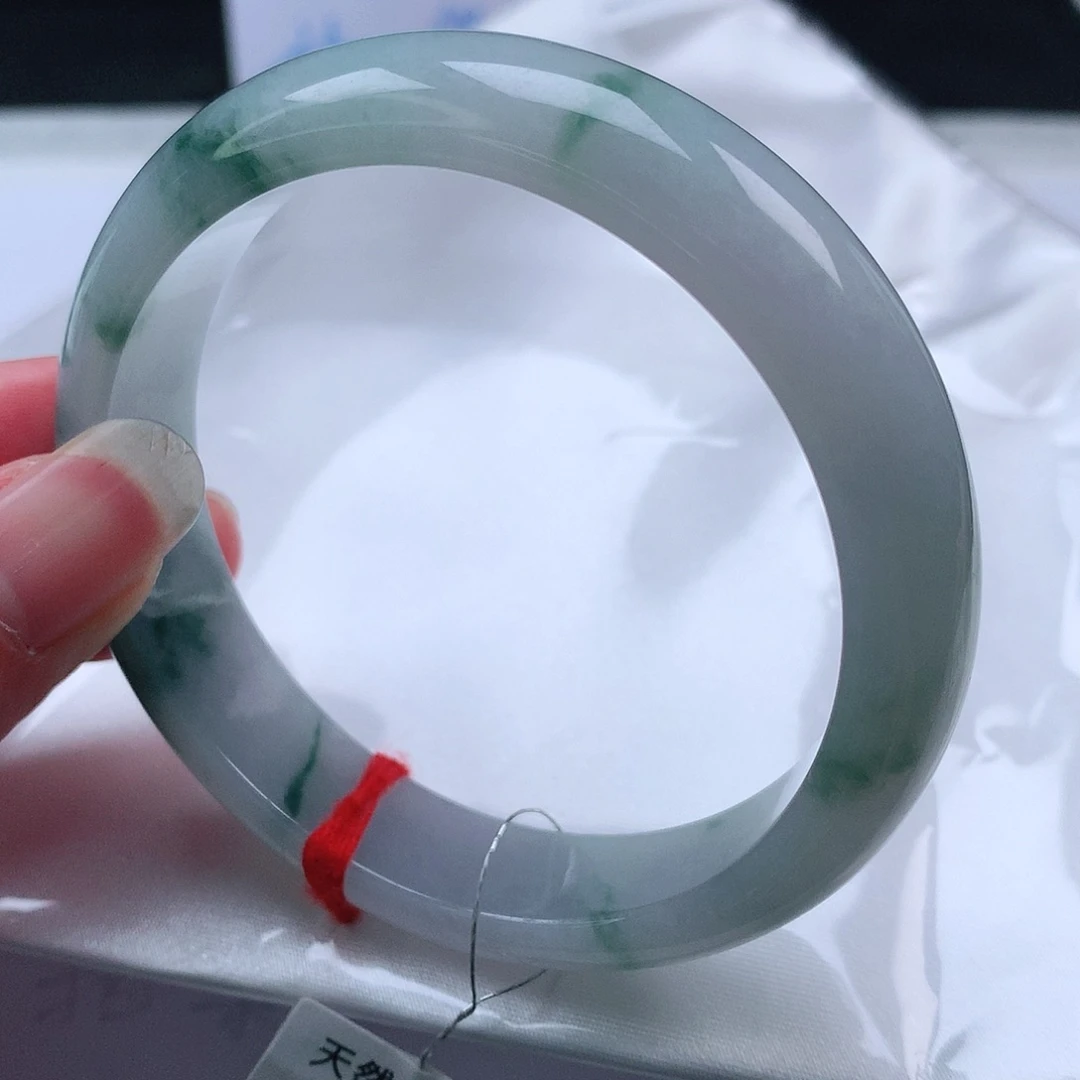 翡翠手镯未镶嵌57圈