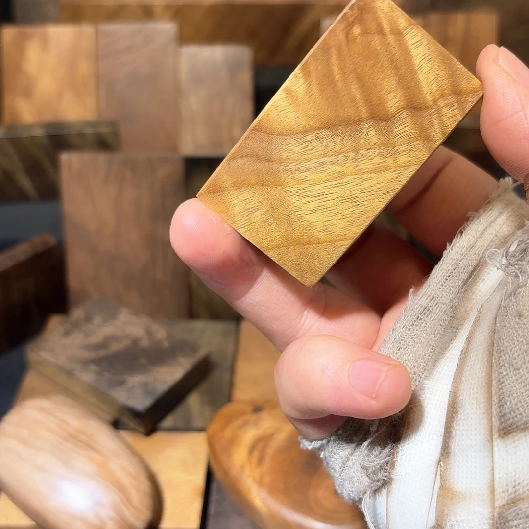 金丝楠一***仔金丝楠一物一拍