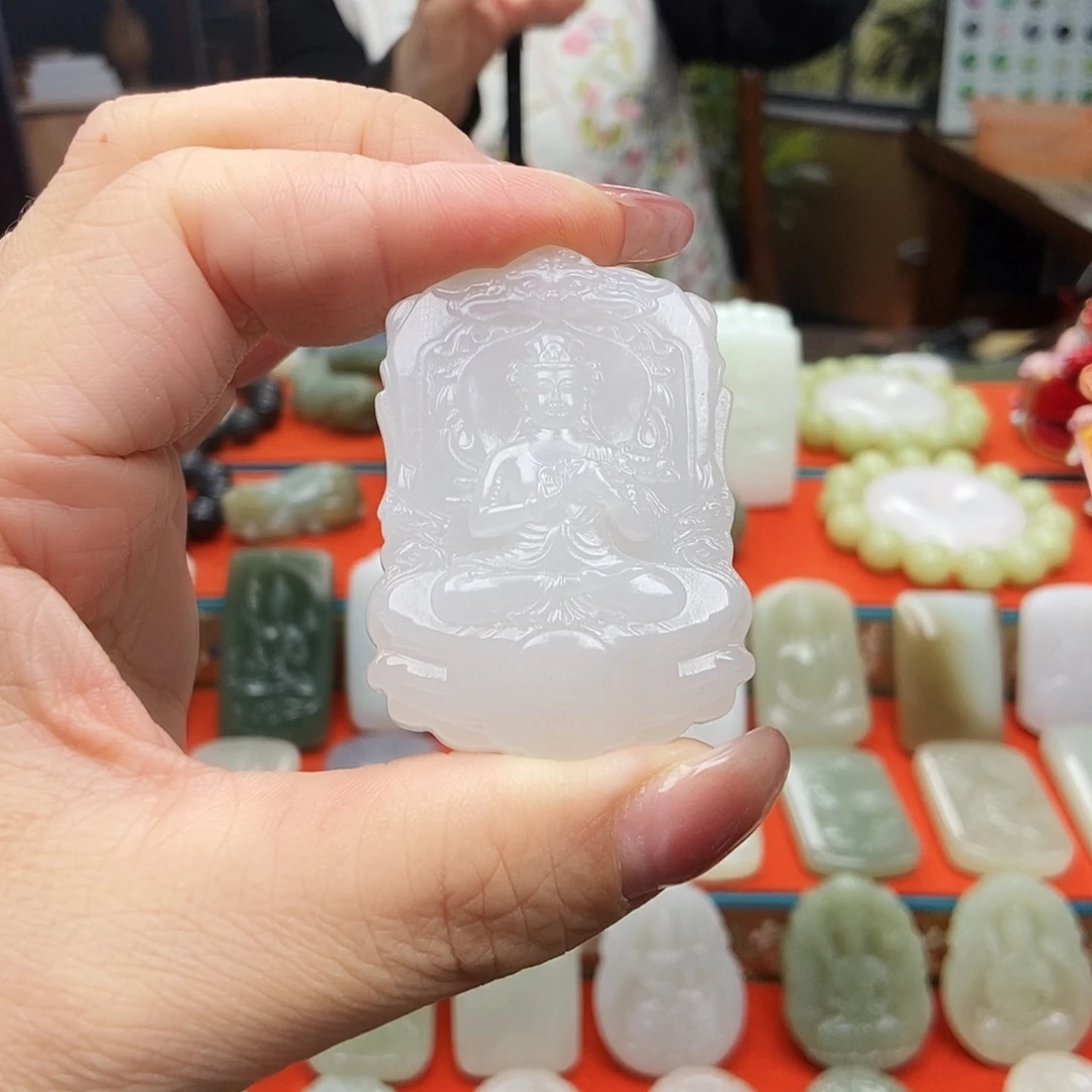 囫***囵和田玉未镶嵌颈饰