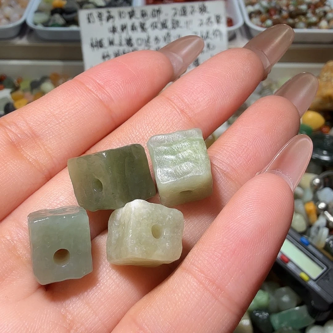 和田玉未镶嵌珠宝奇石