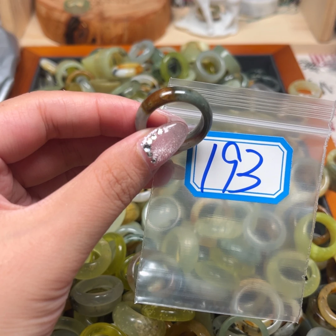 圆***蛇纹石玉未镶嵌珠宝奇石