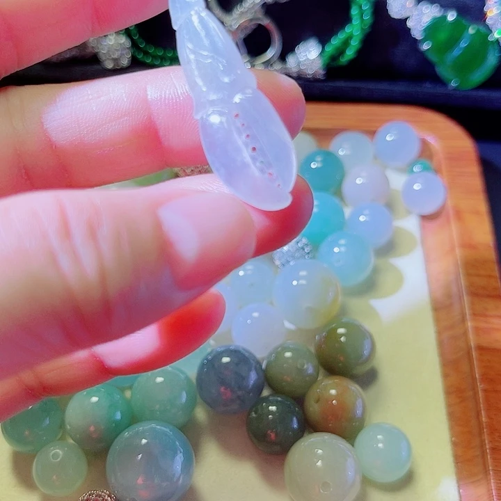未镶嵌戒指翡翠翡翠吊坠