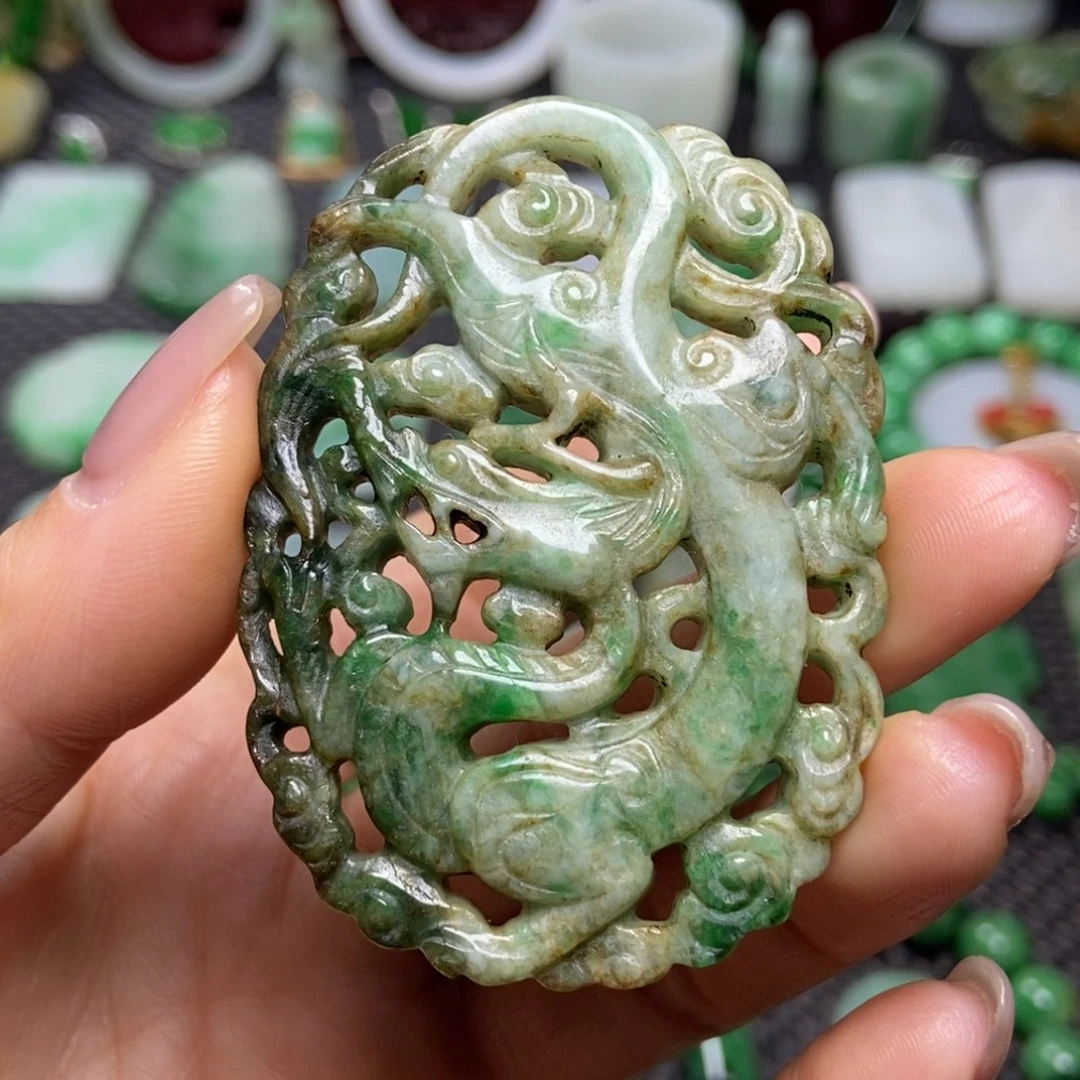 翡翠未镶嵌挂件清