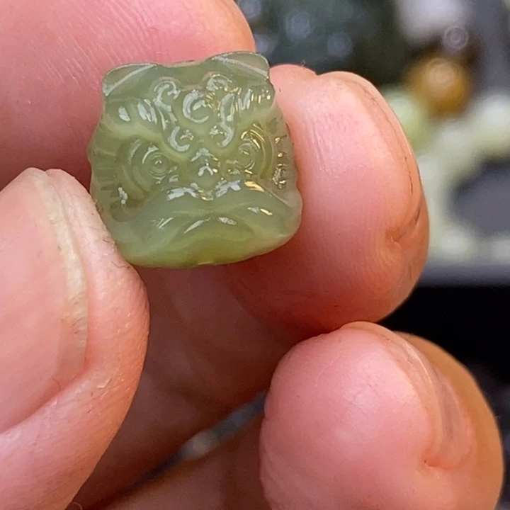 *****和田玉未镶嵌颈饰