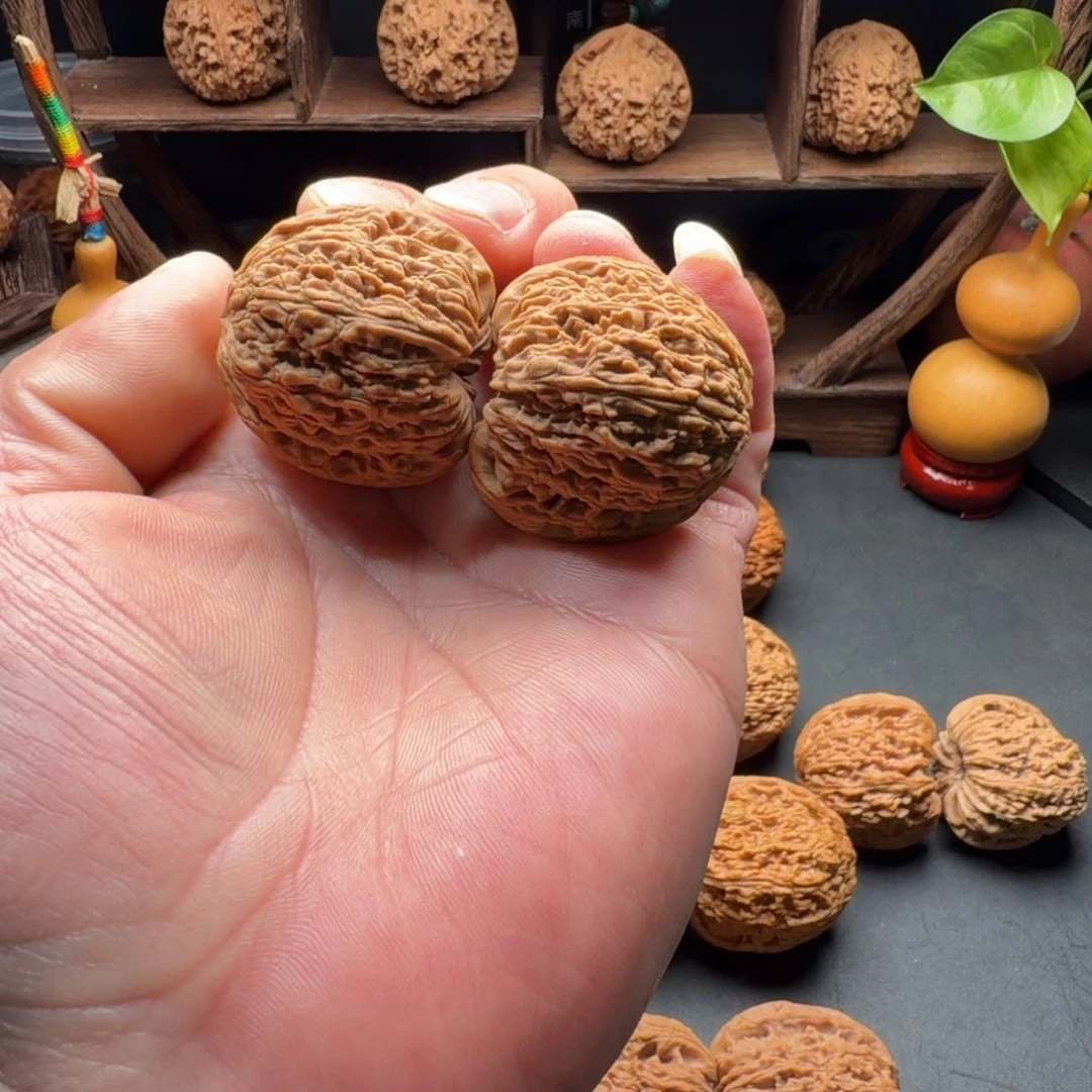 囍***囍把件文玩核桃南疆石蚂蚁拉丝尺寸36