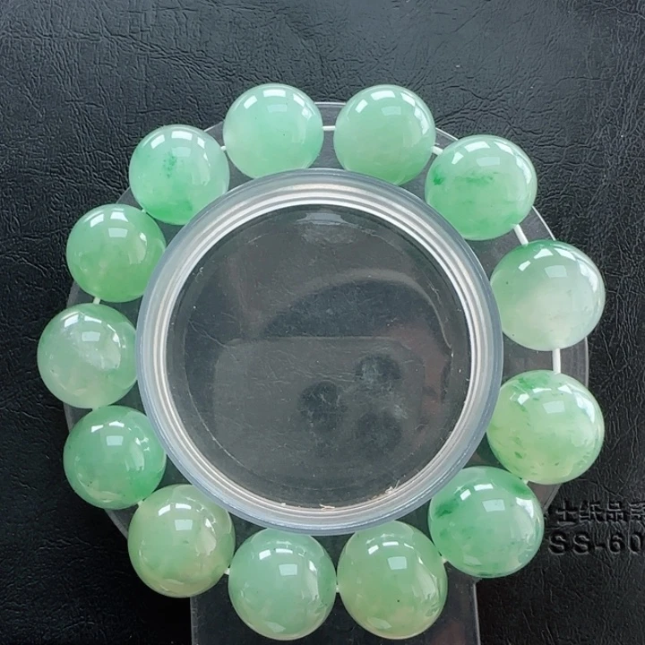 石英质玉（非洲翠）手链未镶嵌