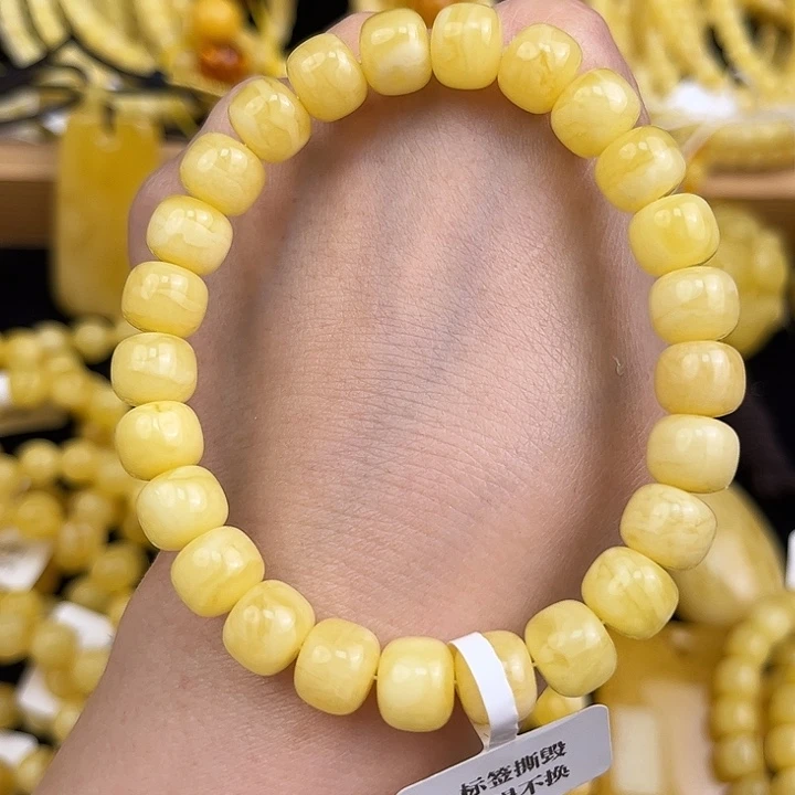 琥珀未镶嵌颈饰琥珀