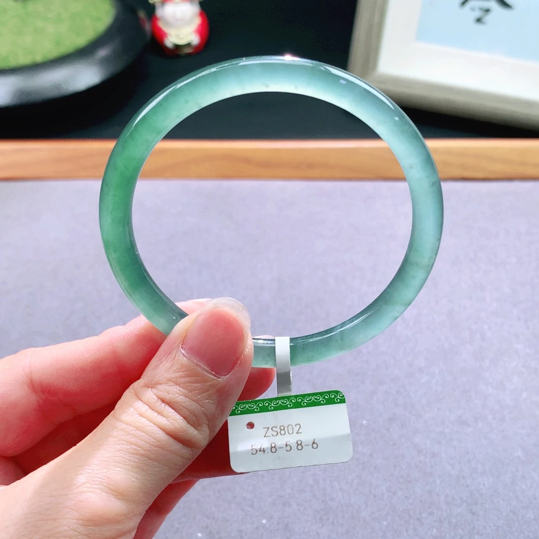 翡翠手镯未镶嵌天然翡翠手镯
