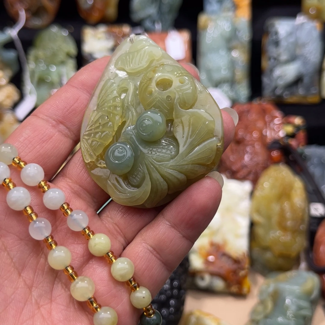 蛇纹石玉未镶嵌吊坠(赠链)