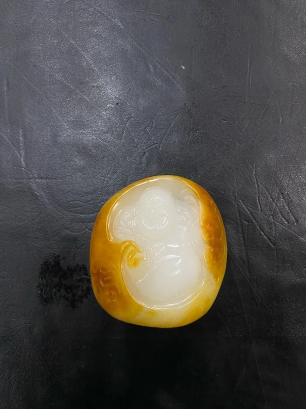 新疆和田玉俏色巧雕大肚弥勒佛手把