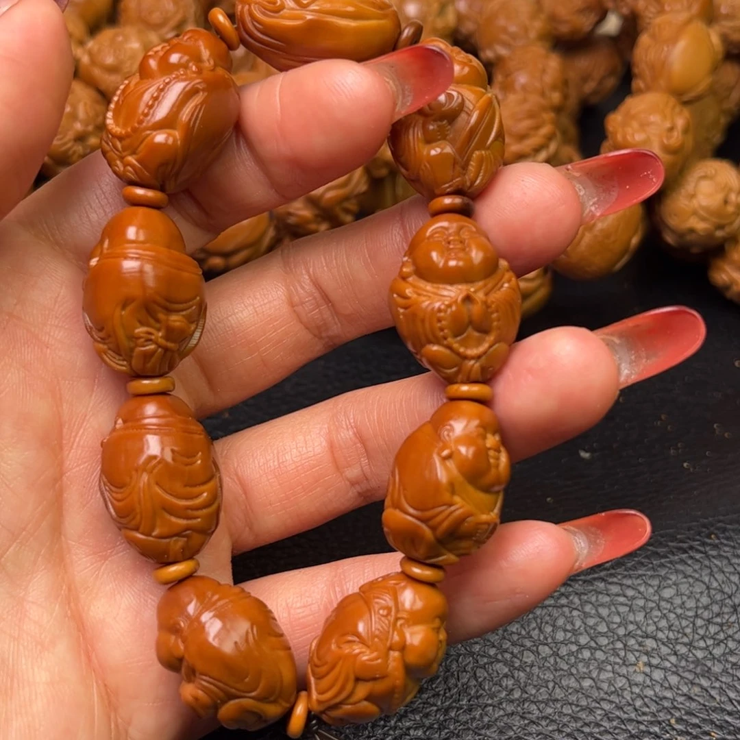 橄榄核吊坠小沙弥